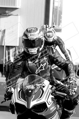 media/Nov-28-2022-Moto Forza (Mon) [[c5a51e62ca]]/Around the Pits/